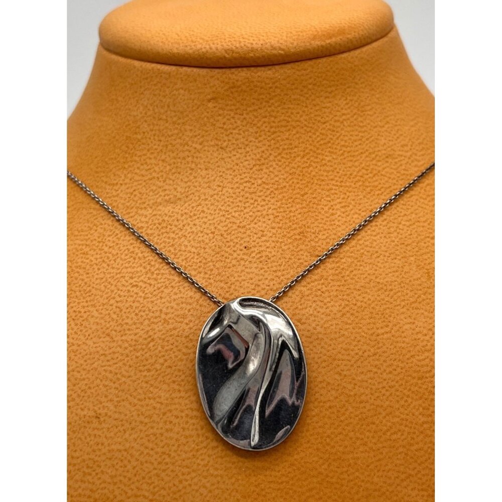 Tiffany & Co Elsa Peretti 1974 Sterling Silver Madonna Pendant Necklace 18"
